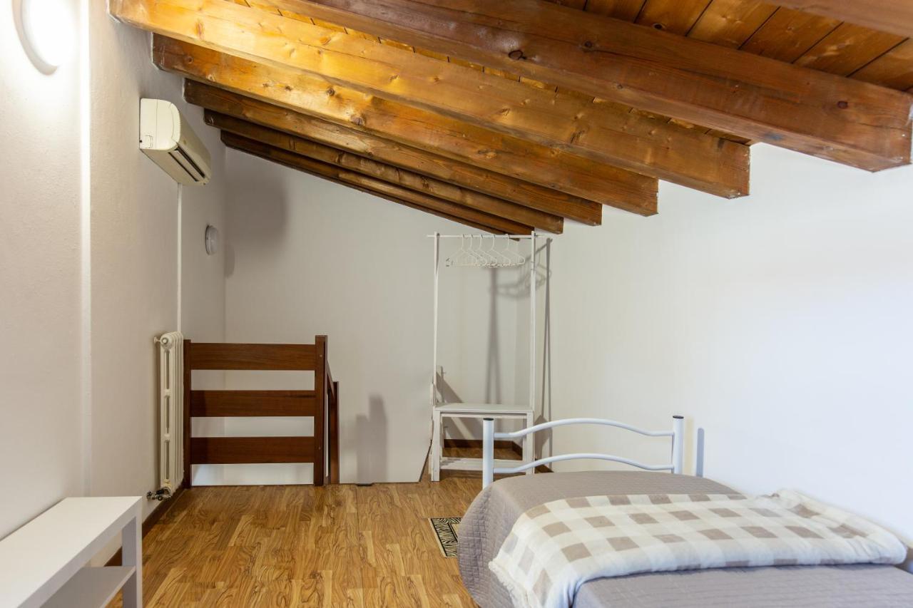 Blu Bed Lejlighed Castelnuovo del Garda Eksteriør billede